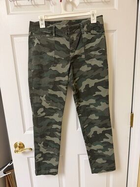 Old Navy Green Camo Ankle Skinny Jeans
